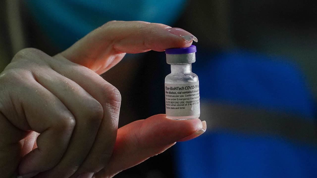 Anvisa autoriza vacina da Pfizer para jovens a partir de 12 anos