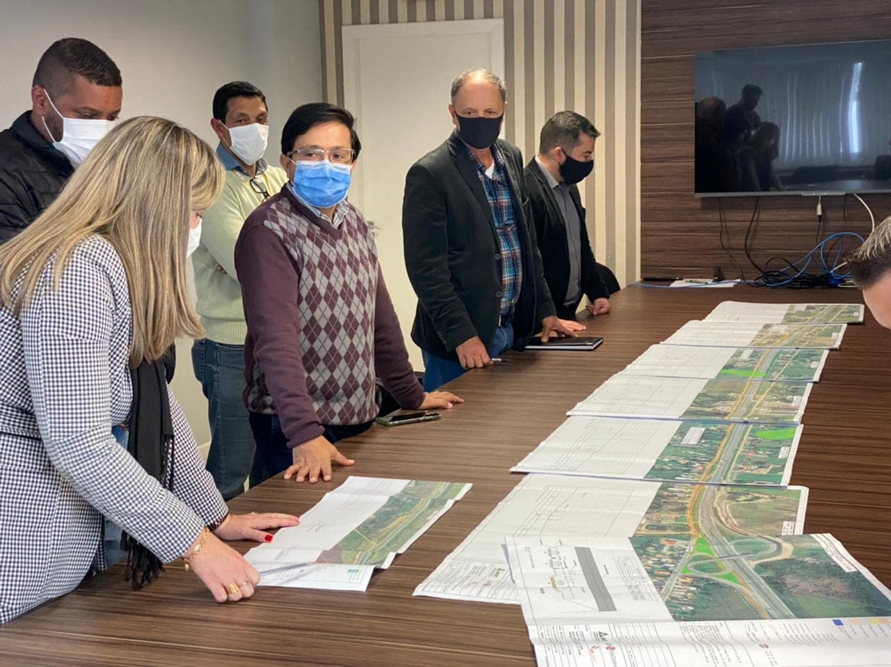 Marginais da BR-101 em Imbituba serão asfaltadas, terão calçadas e iluminação