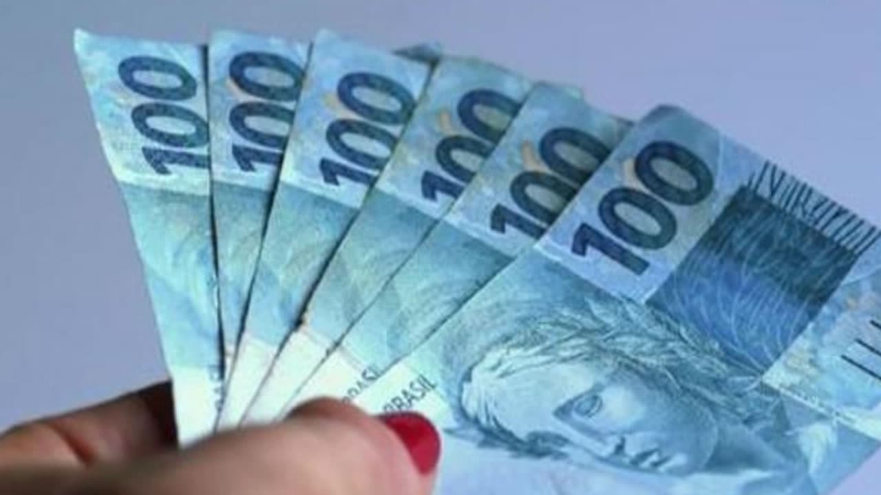 Mais de meio milhão de pessoas têm acima de R$ 1 mil esquecido nos bancos para receber