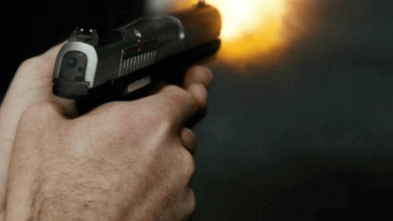 Jovem morre após levar vários tiros e depois ser atropelado