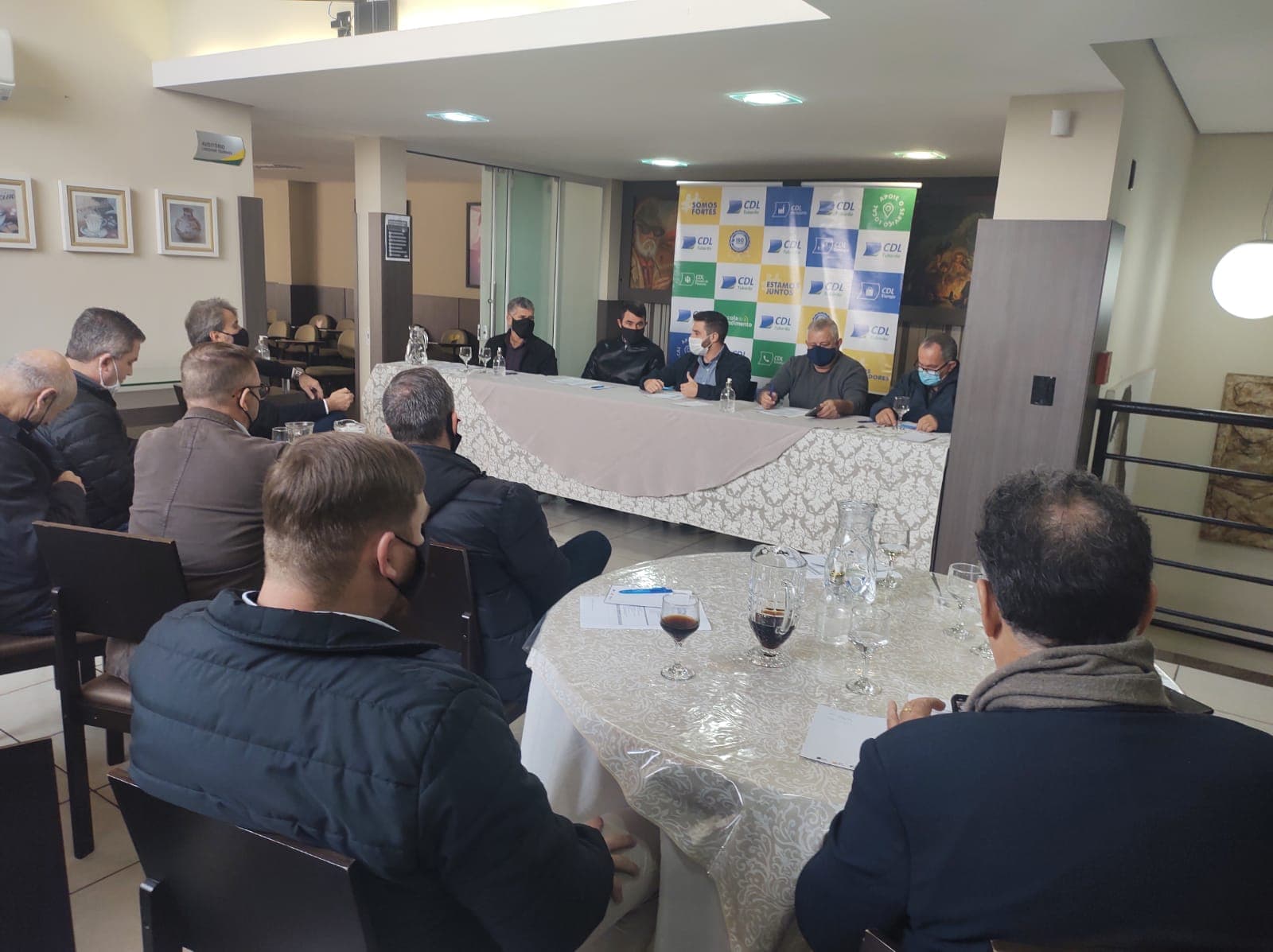 Atuação de vendedores ambulantes é discutida no 3º Almoço de Ideias com os Vereadores