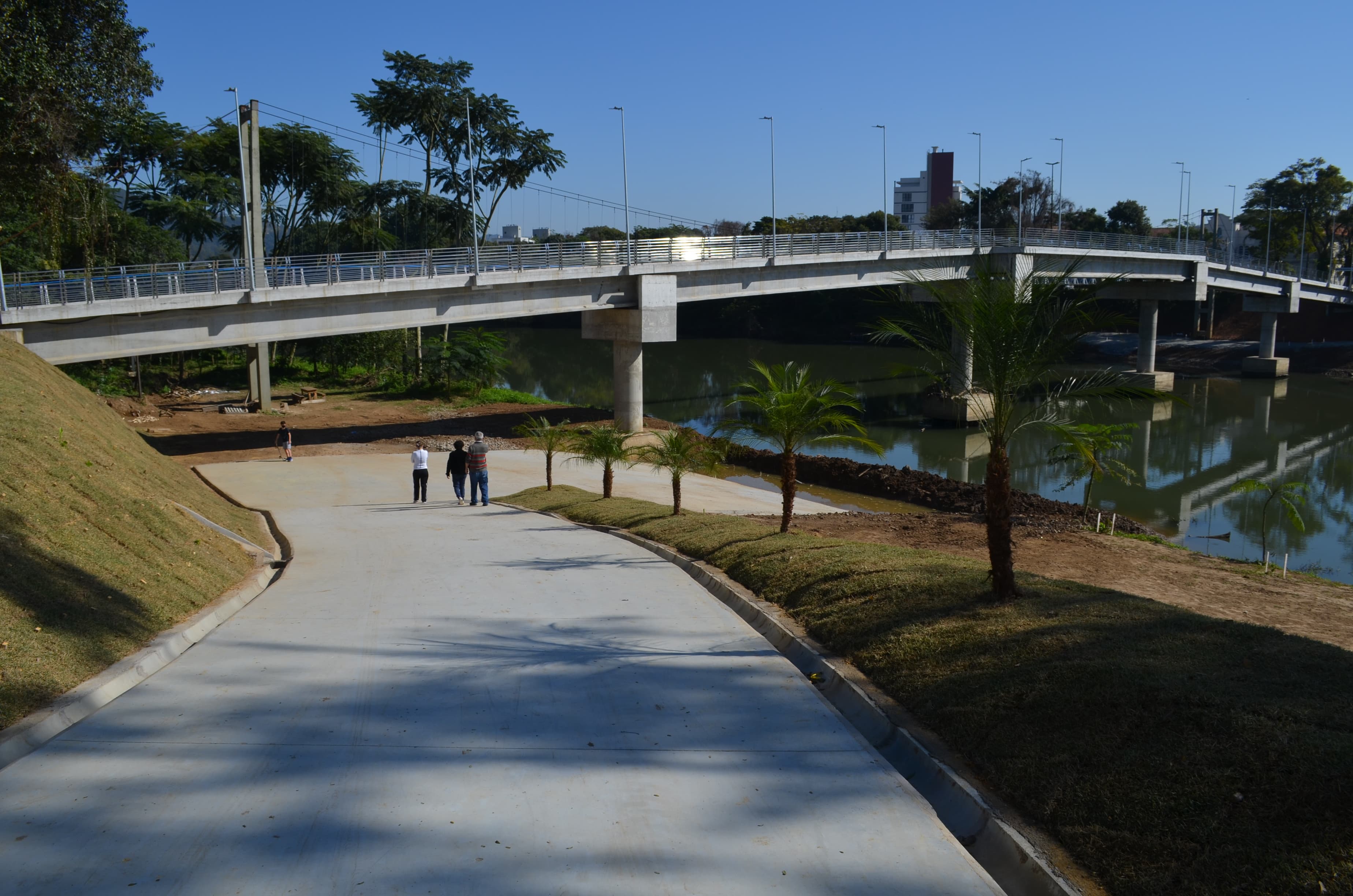 Com obras quase concluídas, rampa náutica já atrai visitantes em Tubarão