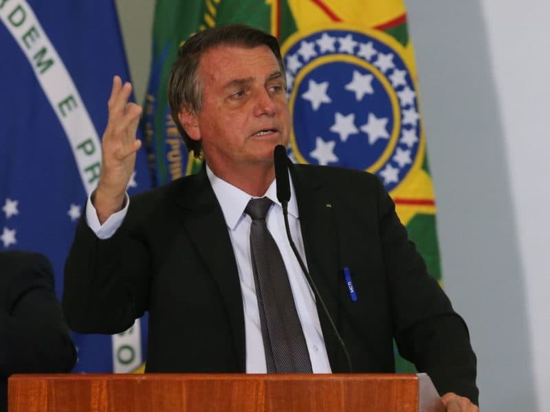 Bolsonaro ganha prêmio da Mega-Sena em bolão