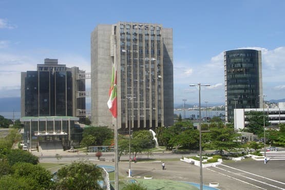 Homem é condenado a mais de 26 anos de prisão por duplo homicídio