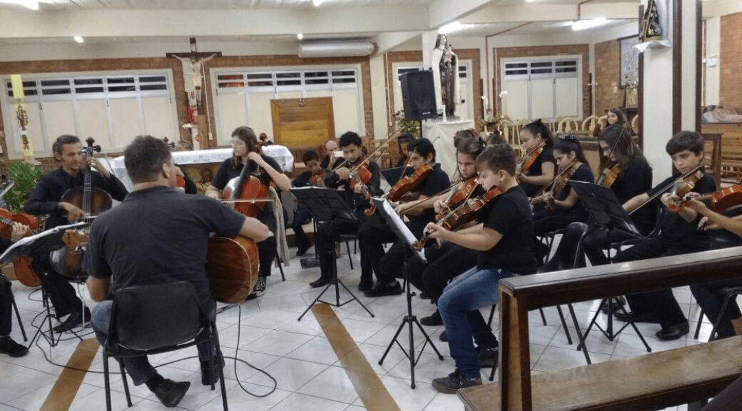 Orquestra Santa Teresinha realiza nesta terça (31) concerto com músicas clássicas sertanejas