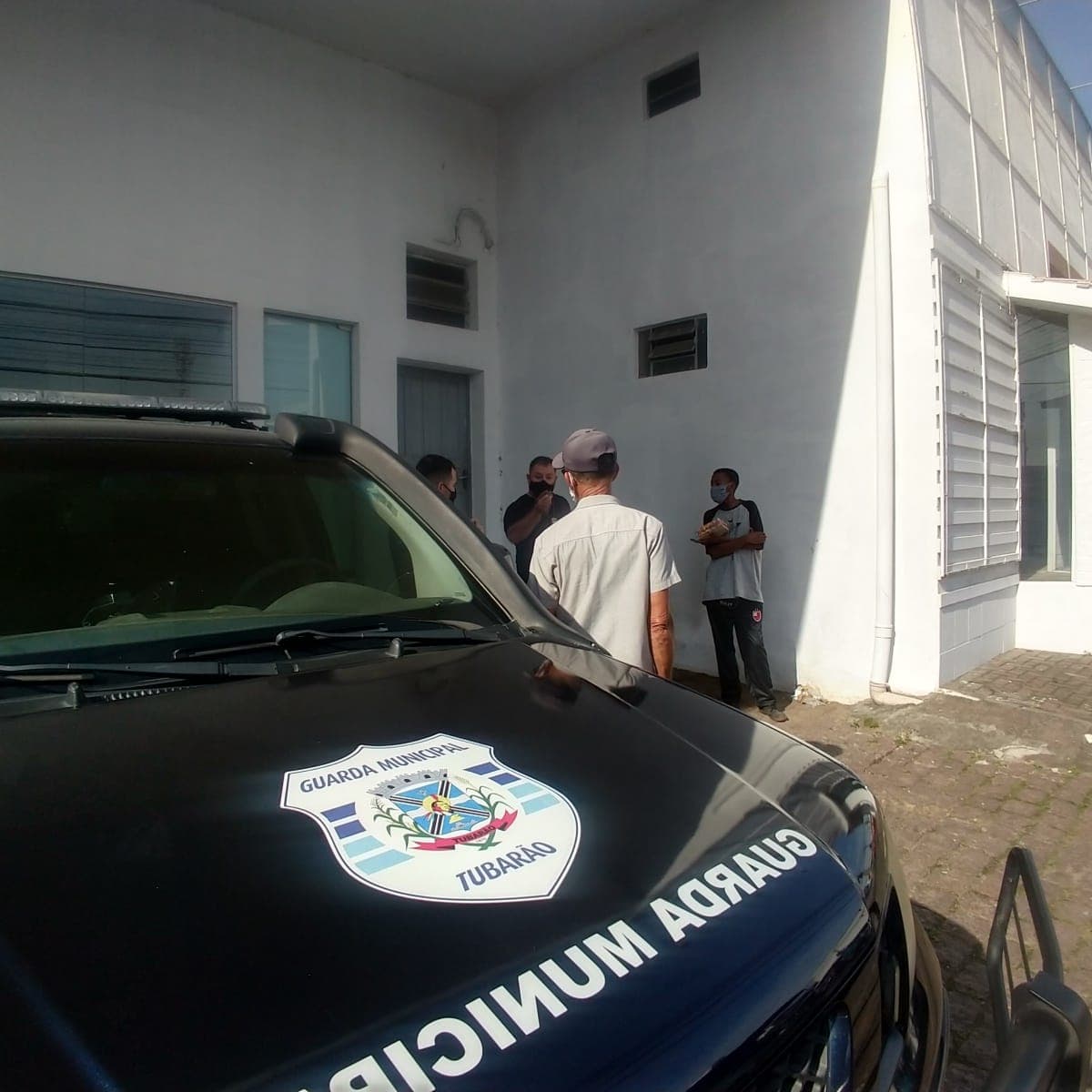 Tubarão realiza fiscalização de ambulantes nos semáforos