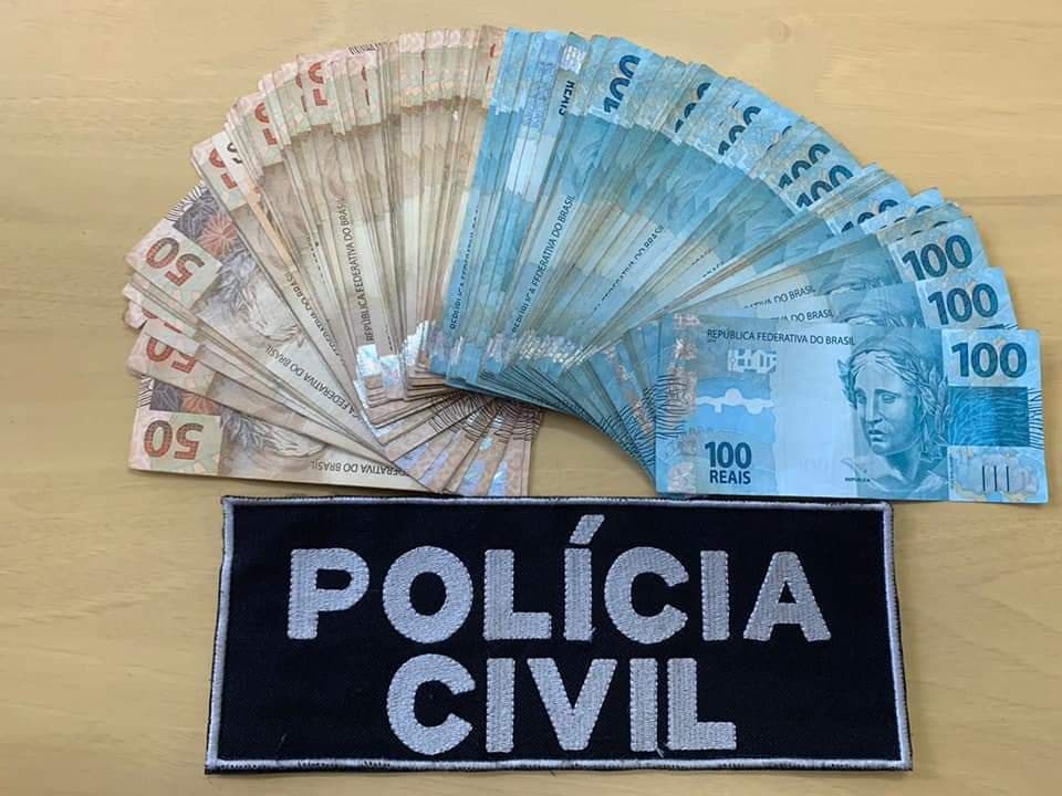 Caminhoneiro é investigado após encontrar malote e devolver sem dinheiro