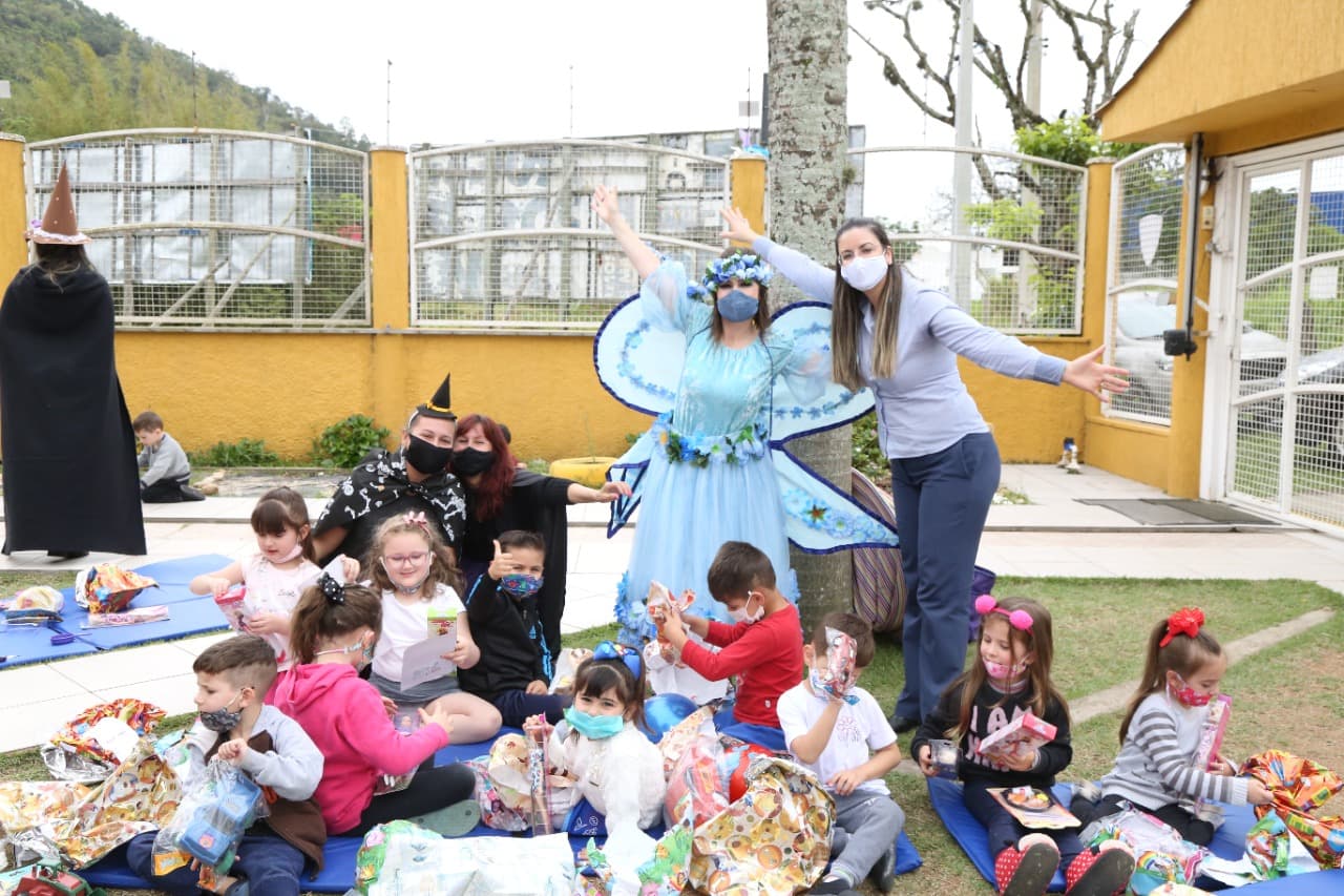 Mais de 500 brinquedos são doados para alunos do CEI Bem-Me-Quer