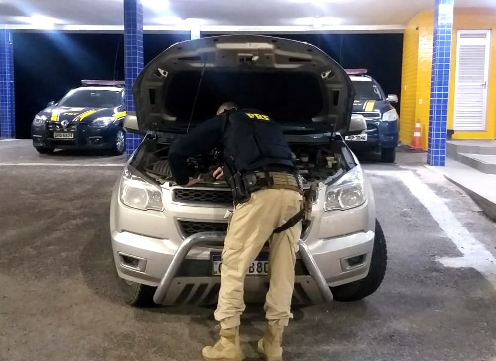 Picape roubada no RJ e que circulava clonada é recuperada em Tubarão