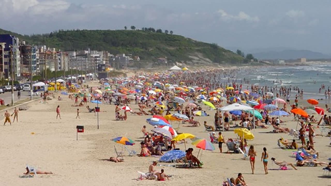 Mutirão de limpeza será realizado na Praia do Mar Grosso nesta quinta (1º)