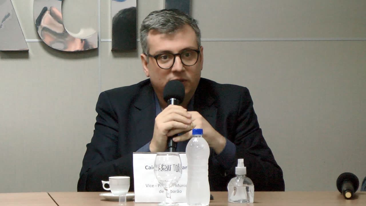 Réu da Operação Mensageiro, Caio Tokarski é autorizado a deixar a prisão