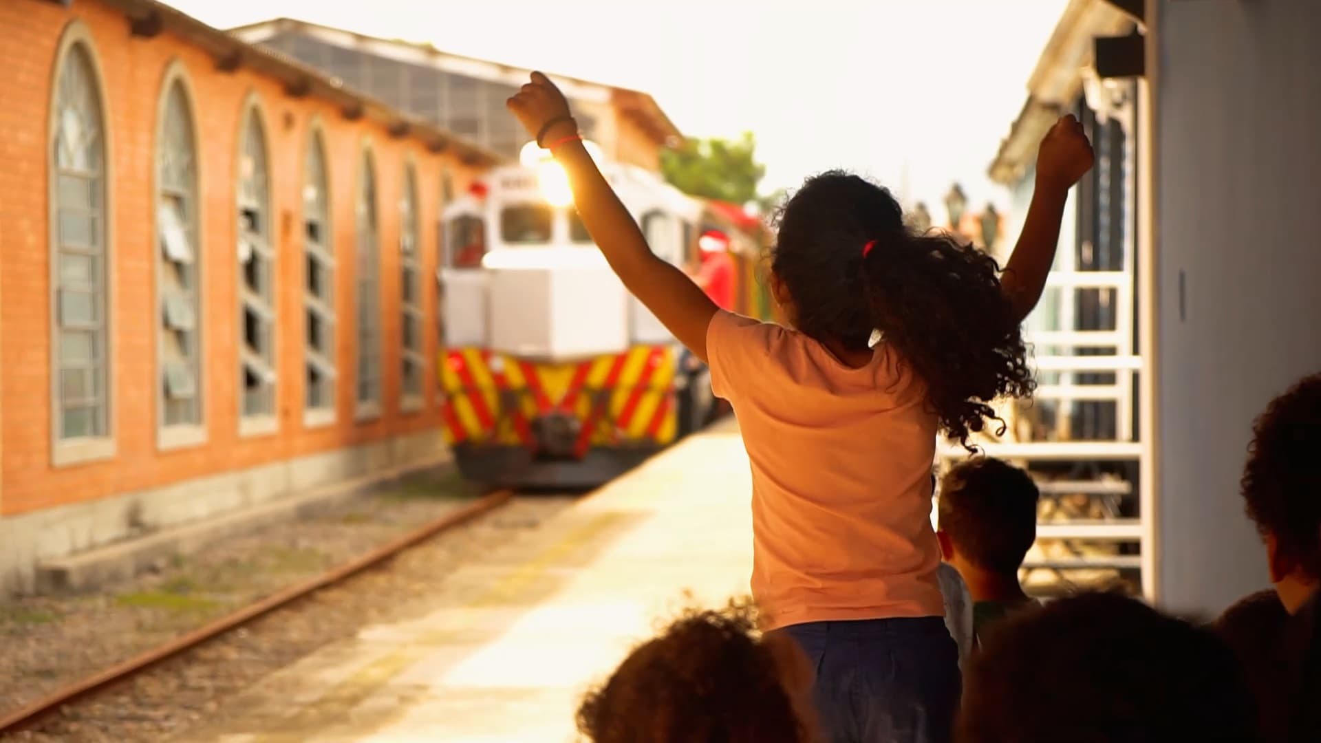 Trem de Natal passará por 31 comunidades nesta quarta-feira (15)