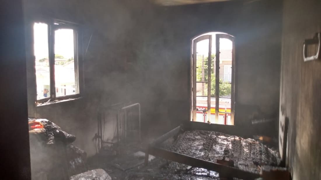 Homem de 56 anos tem 90% do corpo queimado em incêndio