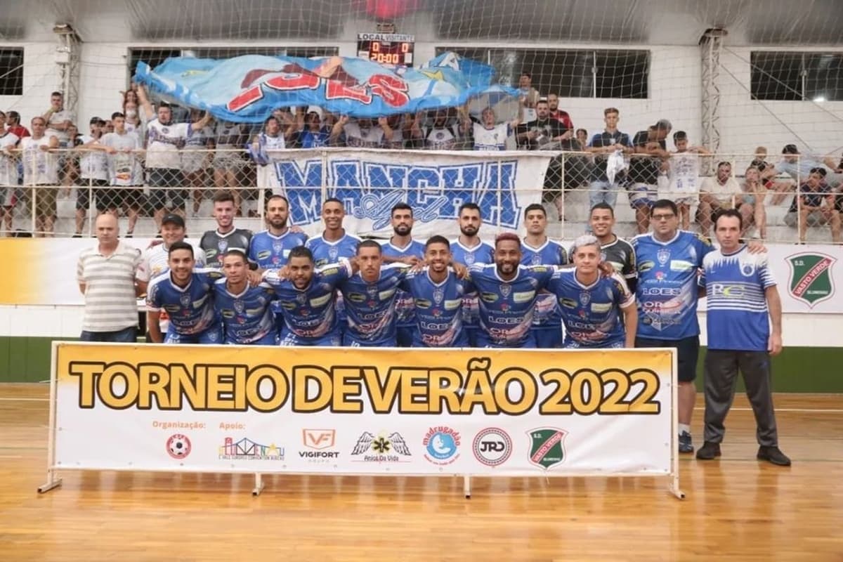 Tubarão Futsal disputa torneios de verão em parceria com time de Indaial