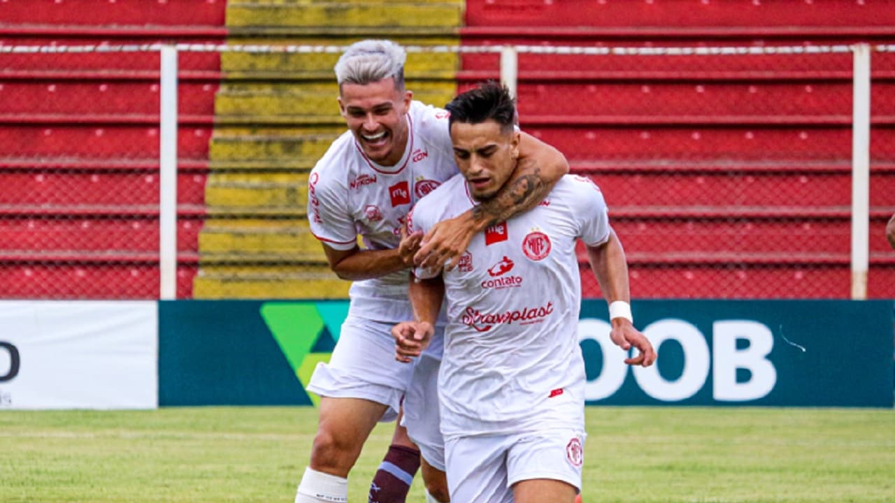 CATARINENSE: Hercílio Luz estreia com vitória em casa