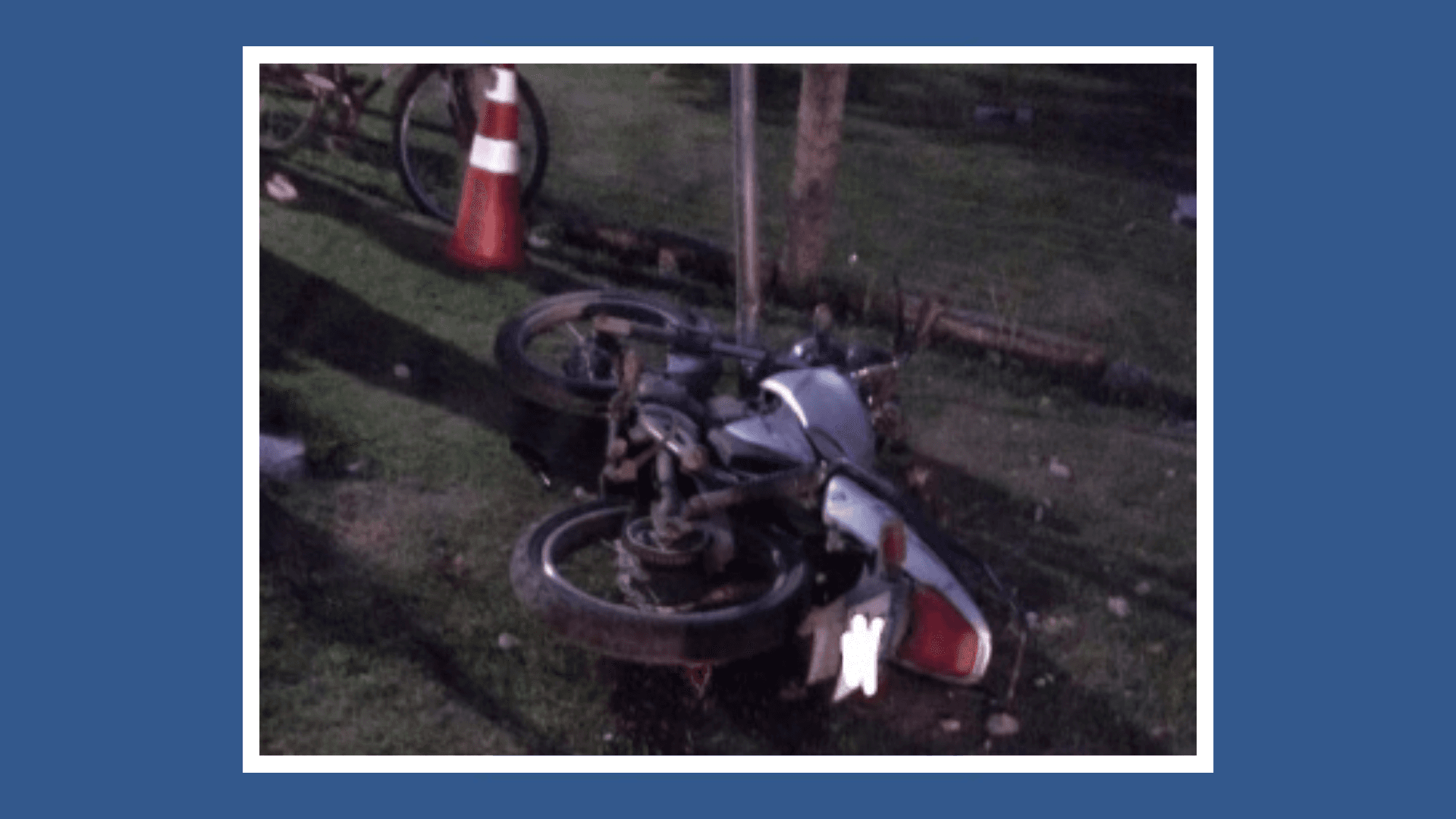 Motociclista de 19 anos morre após colidir com abrigo de passageiros