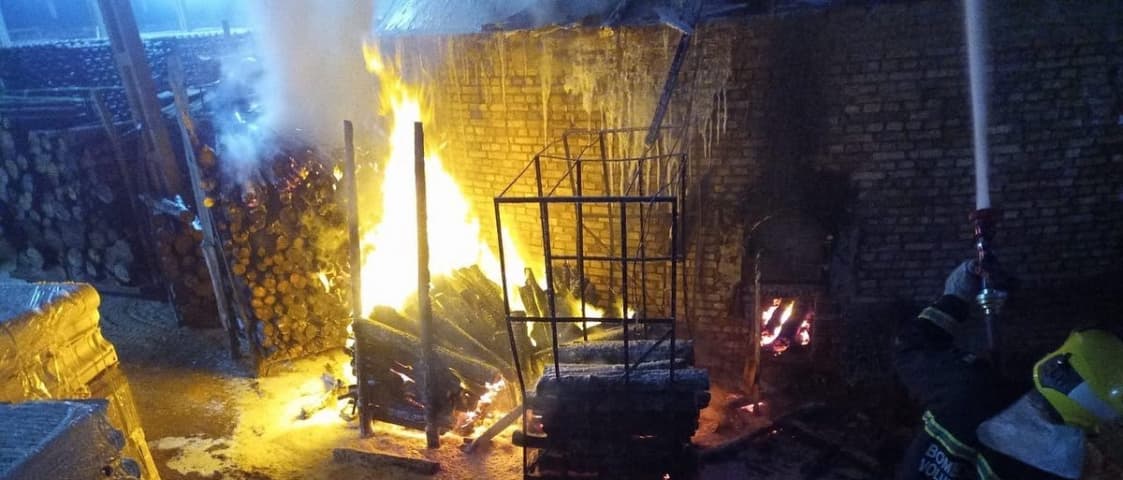 Princípio de incêndio é controlado em cerâmica de Sangão