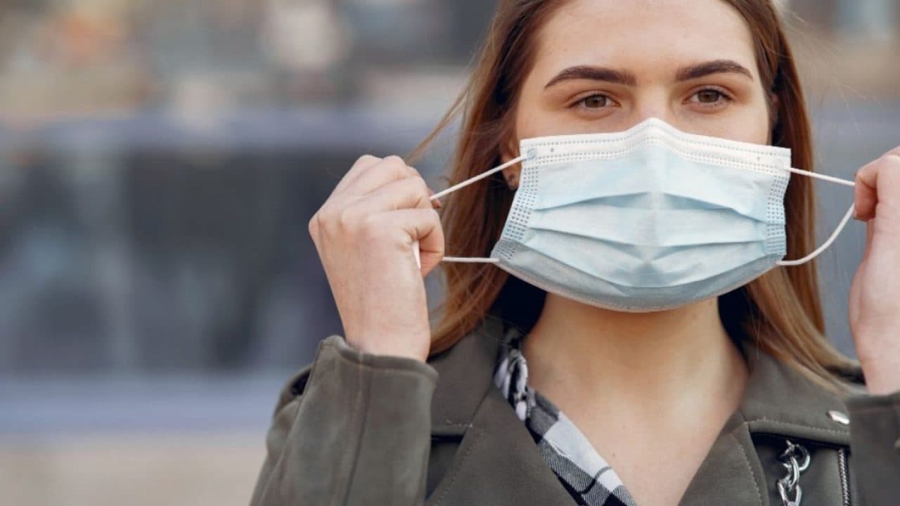 Ministério da Saúde volta a recomendar uso da máscara com nova alta da Covid