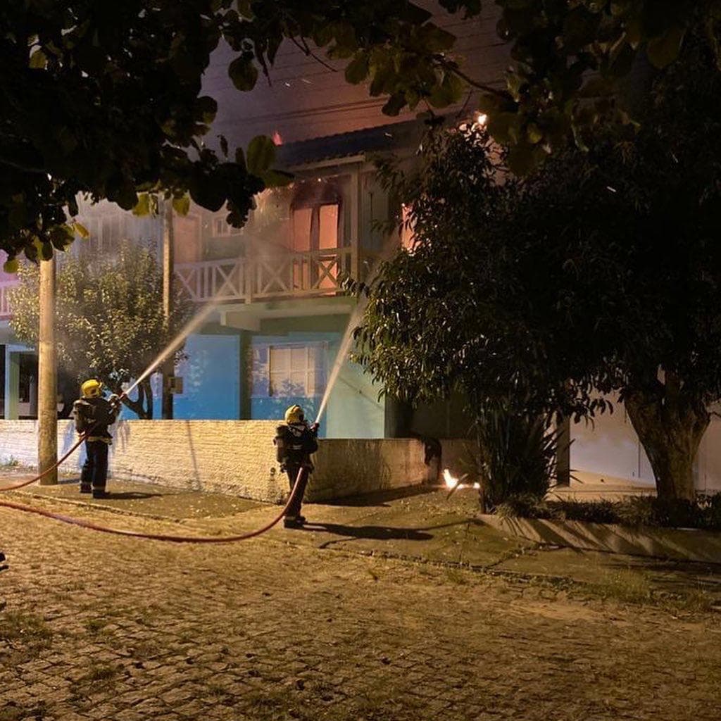 Casa de Jaguaruna é atingida por incêndio