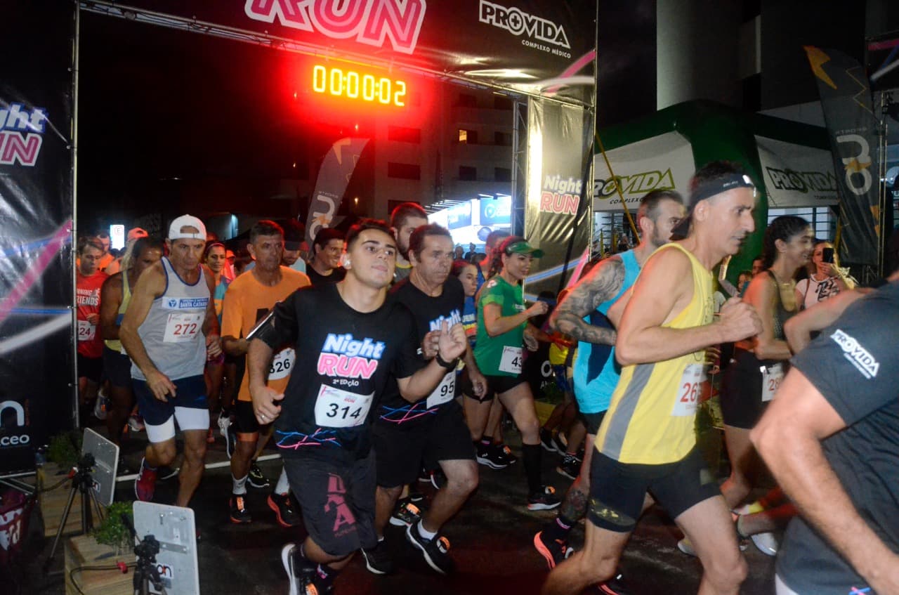 2ª Night Run Provida levou centenas de atletas às ruas de Tubarão