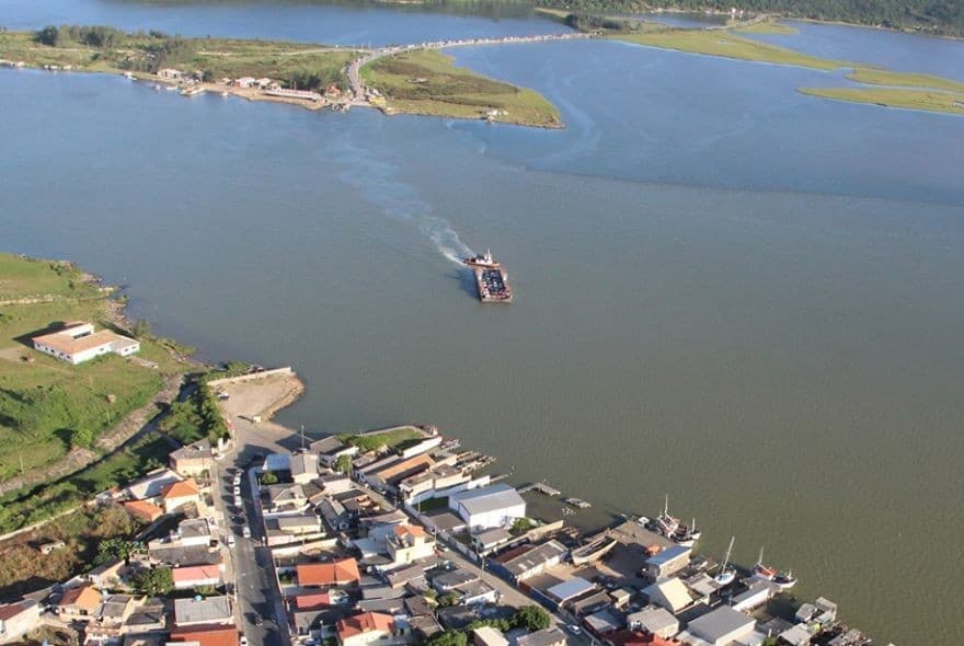 Projeto de lei deve regularizar concessão da balsa de Laguna