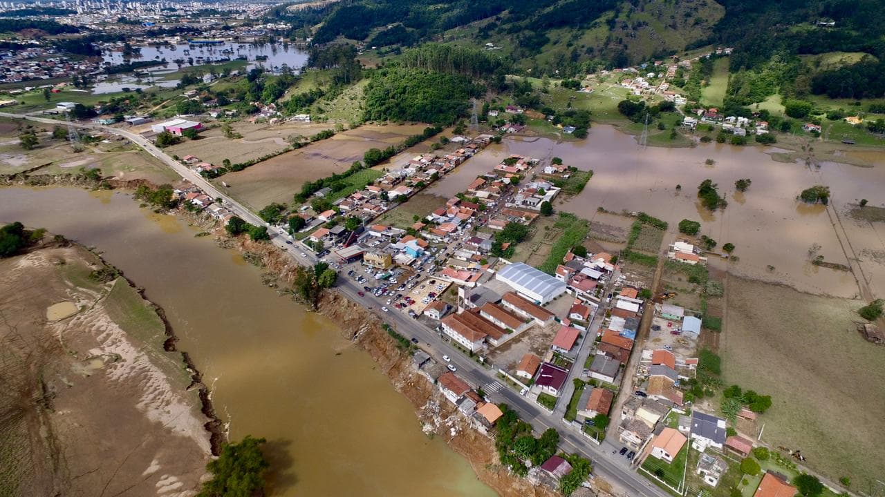 Quase 90 casas de Tubarão estão inabitáveis após alagamentos