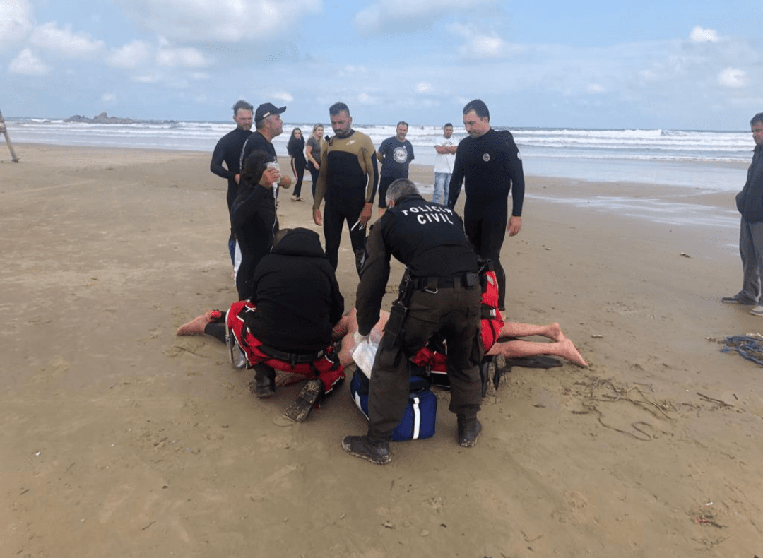 Filho de ex-prefeito de Tubarão fica gravemente ferido após cair da prancha