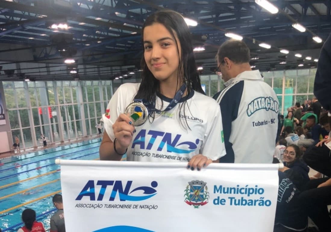 Atleta de Tubarão é vice-campeã no Sul-Brasileiro de Natação