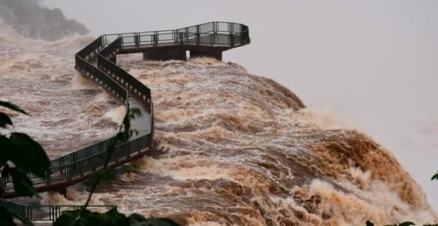 Cataratas do Iguaçu têm a sua maior vazão em 5 anos
