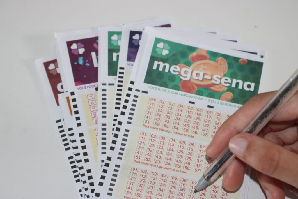 Bolão de Pescaria Brava ganha na Quina e aposta de Laguna acerta a quadra da Mega-Sena