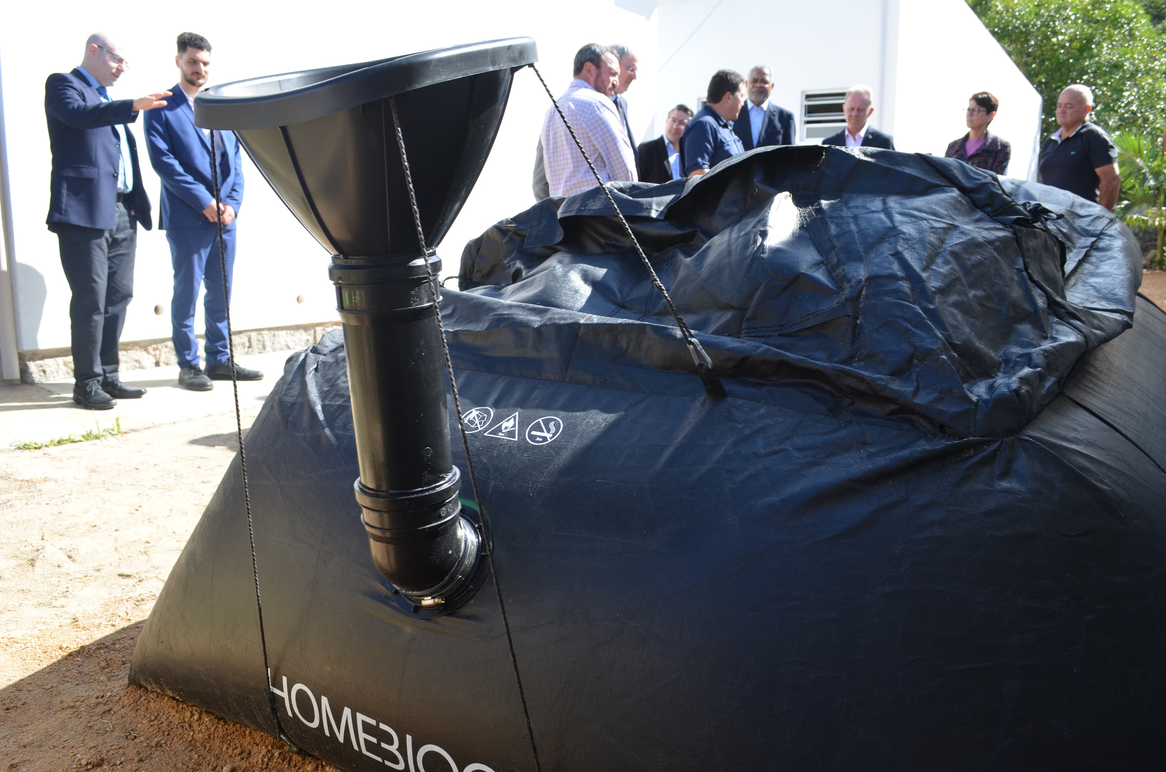 Biodigestor israelense é entregue à escola de Tubarão