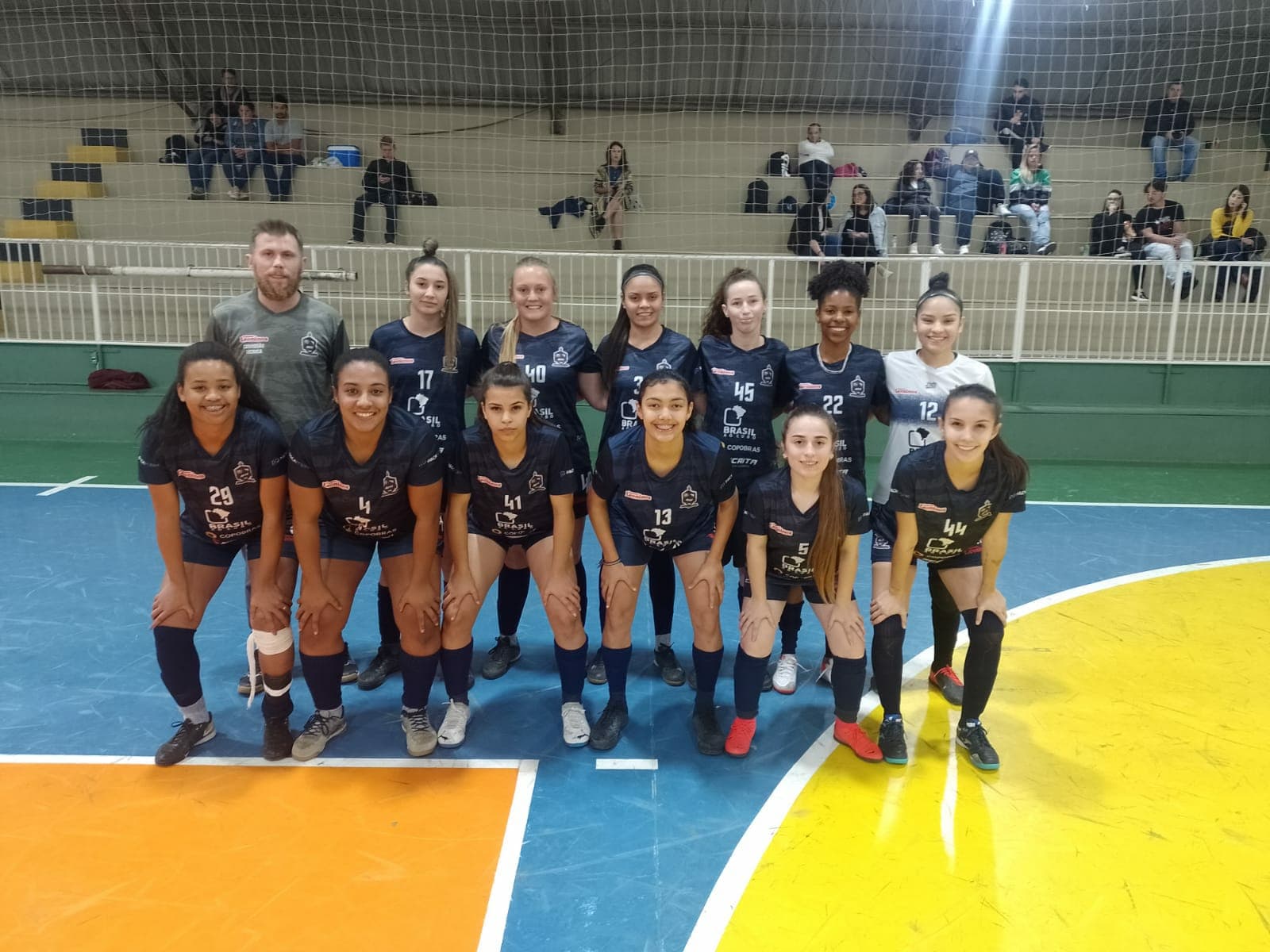 Futsal Feminino de Tubarão se classifica para a semifinal do campeonato regional