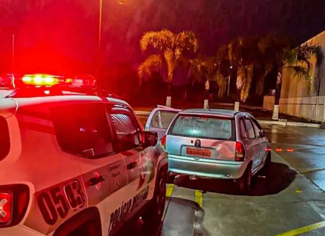 Jovens são presos após perseguição policial e acidente