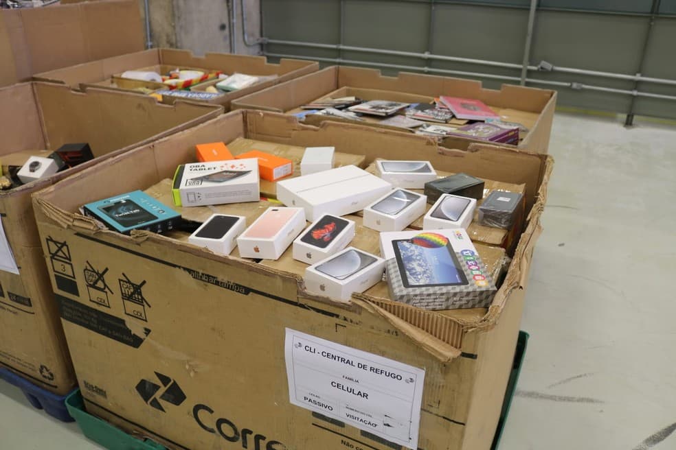 Correios iniciam leilão de mais de 40 mil objetos