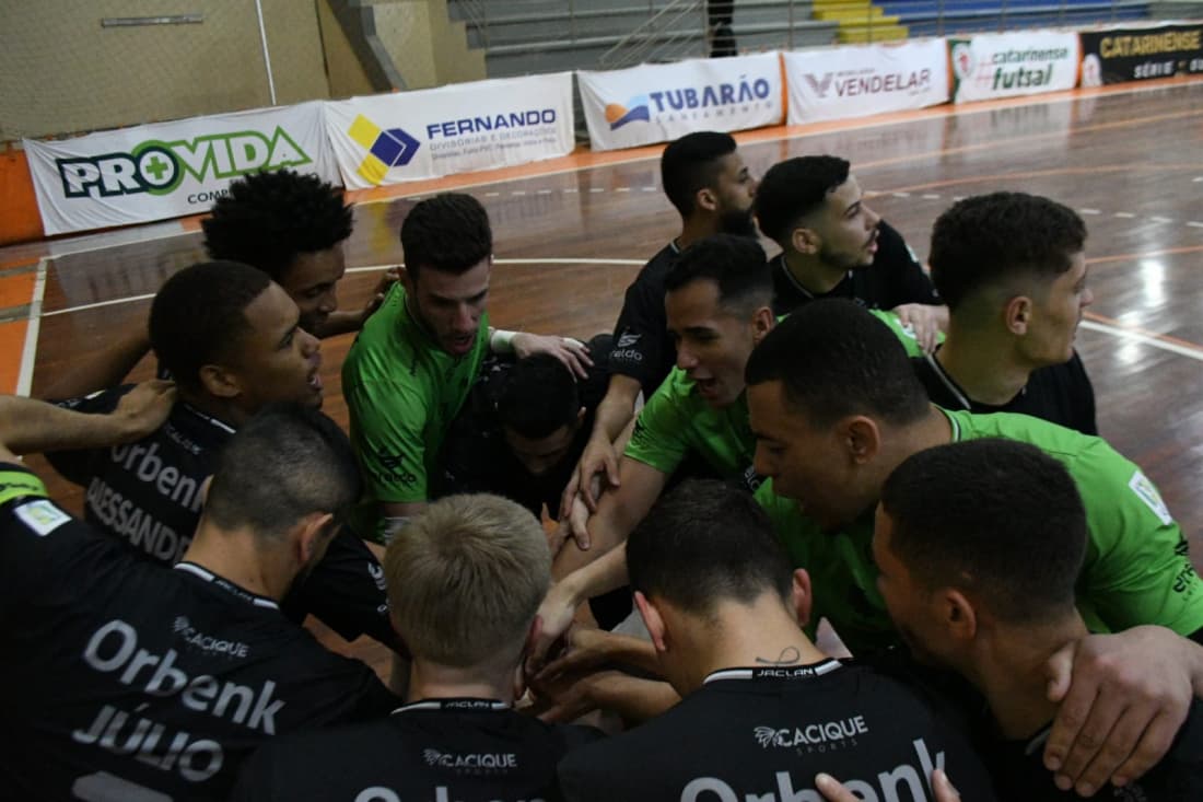 ESTADUAL: Tubarão Futsal perde em casa e cai para terceira colocação