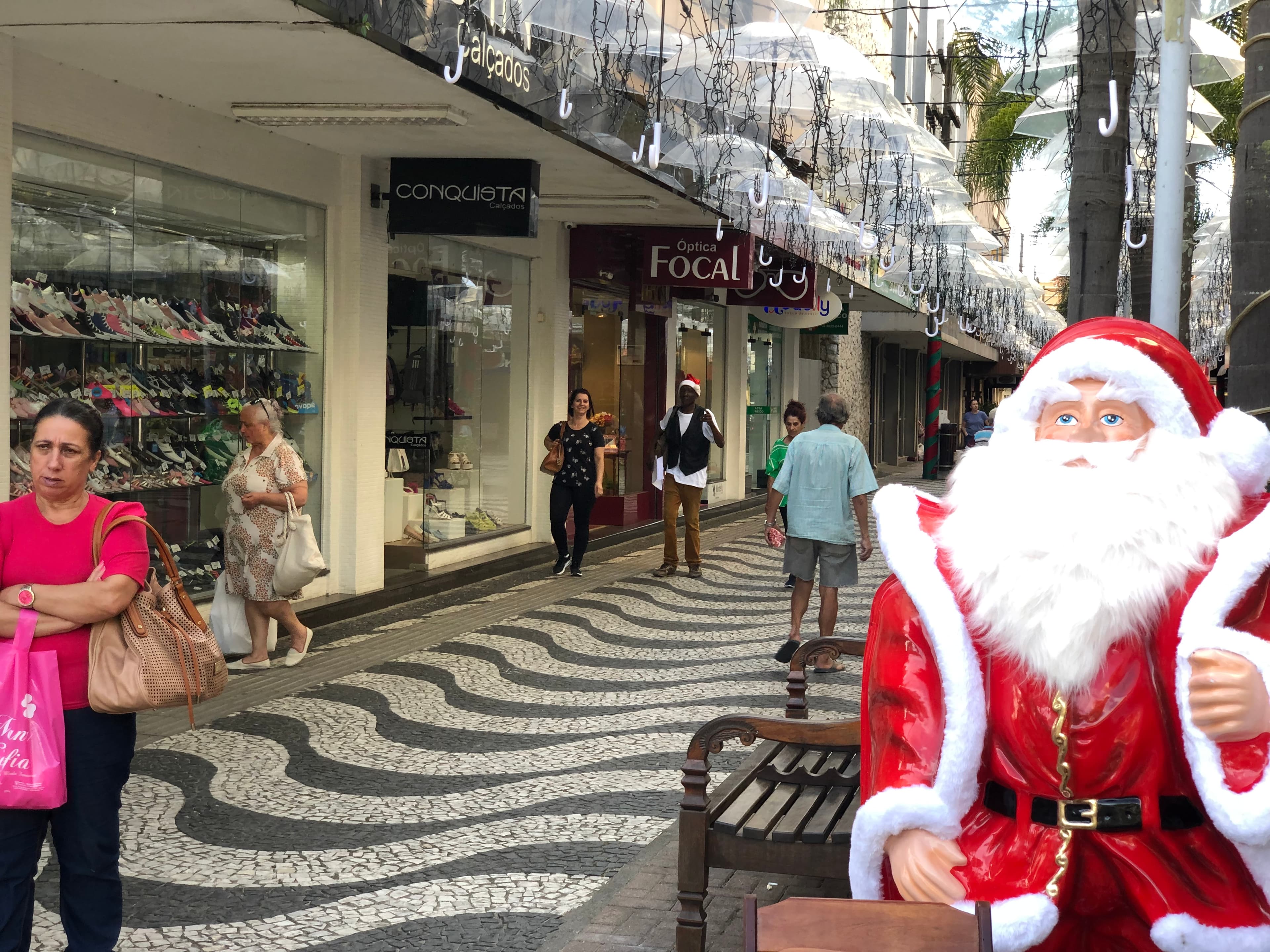 Horário especial de Natal inicia em 6 de dezembro no comércio de Tubarão