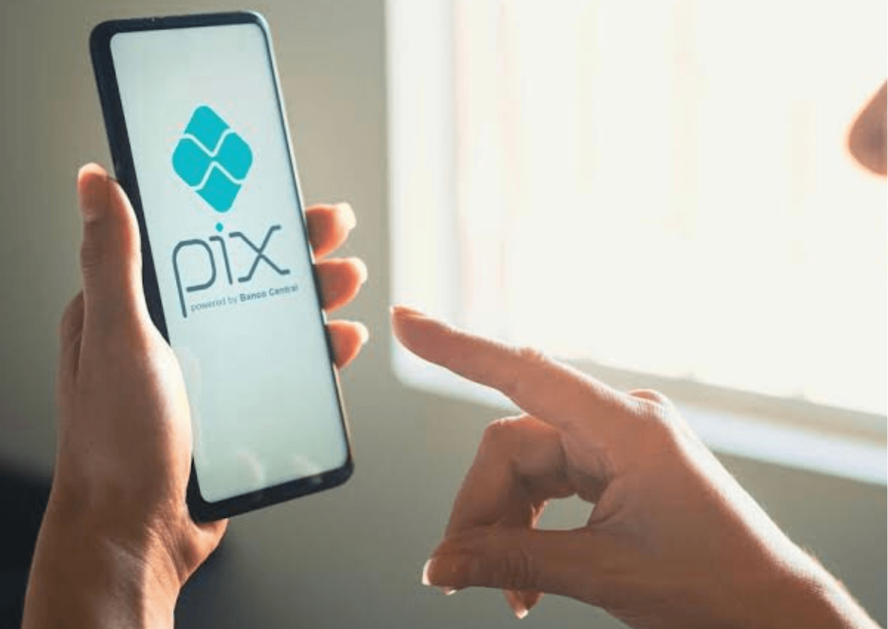 Mulher perde R$ 700 em golpe pelo celular