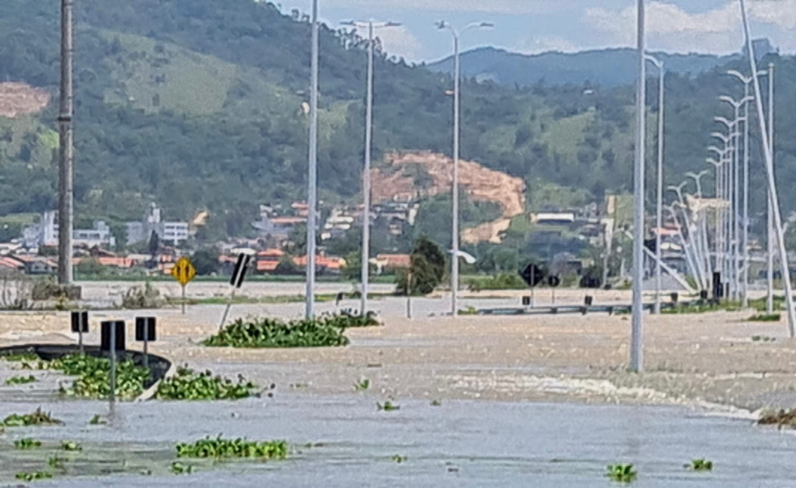 Alagada, rodovia Ivane Fretta Moreira é interditada