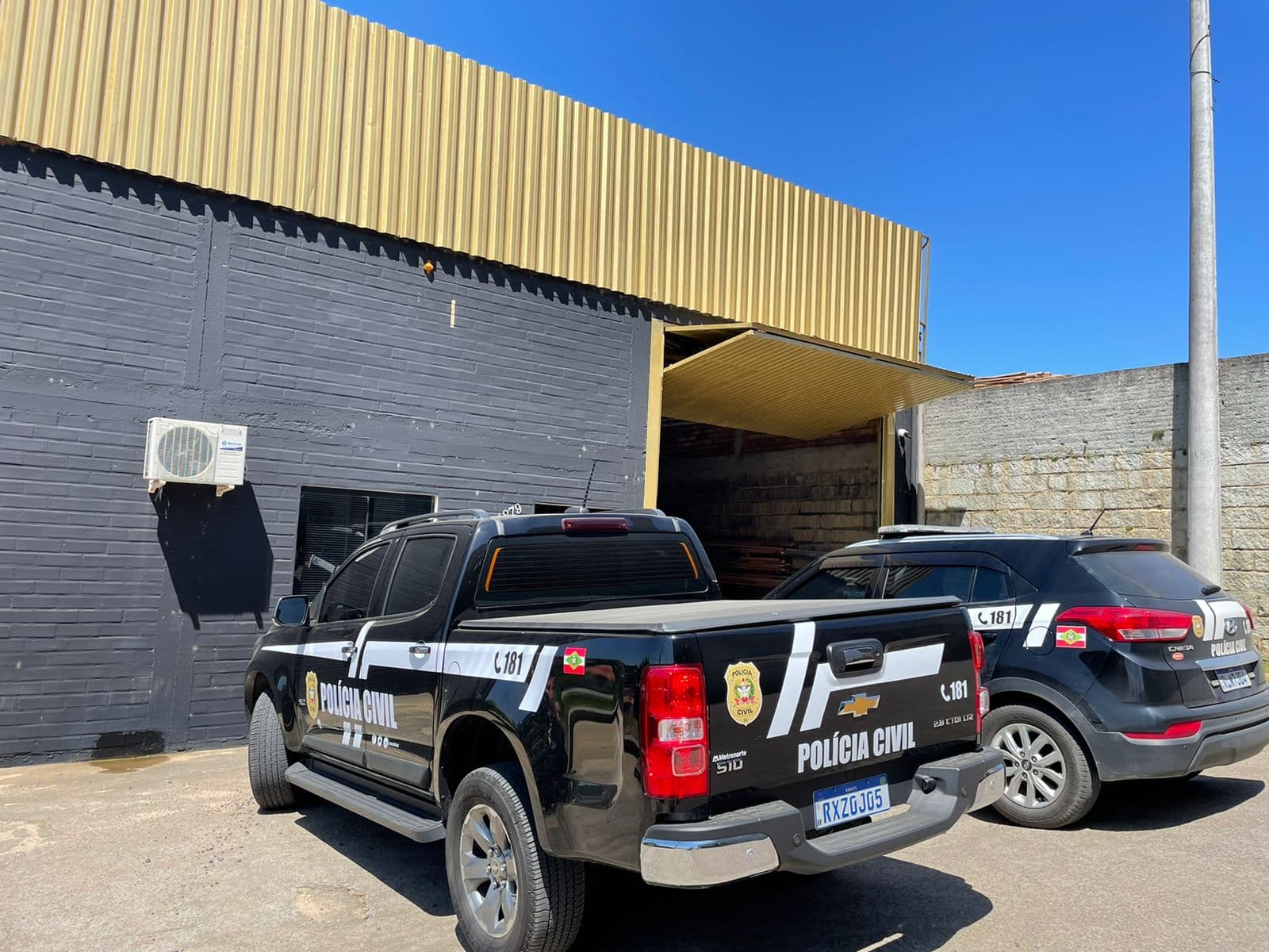 Polícia apreende quadros e gravuras falsificados em fábrica de Braço do Norte