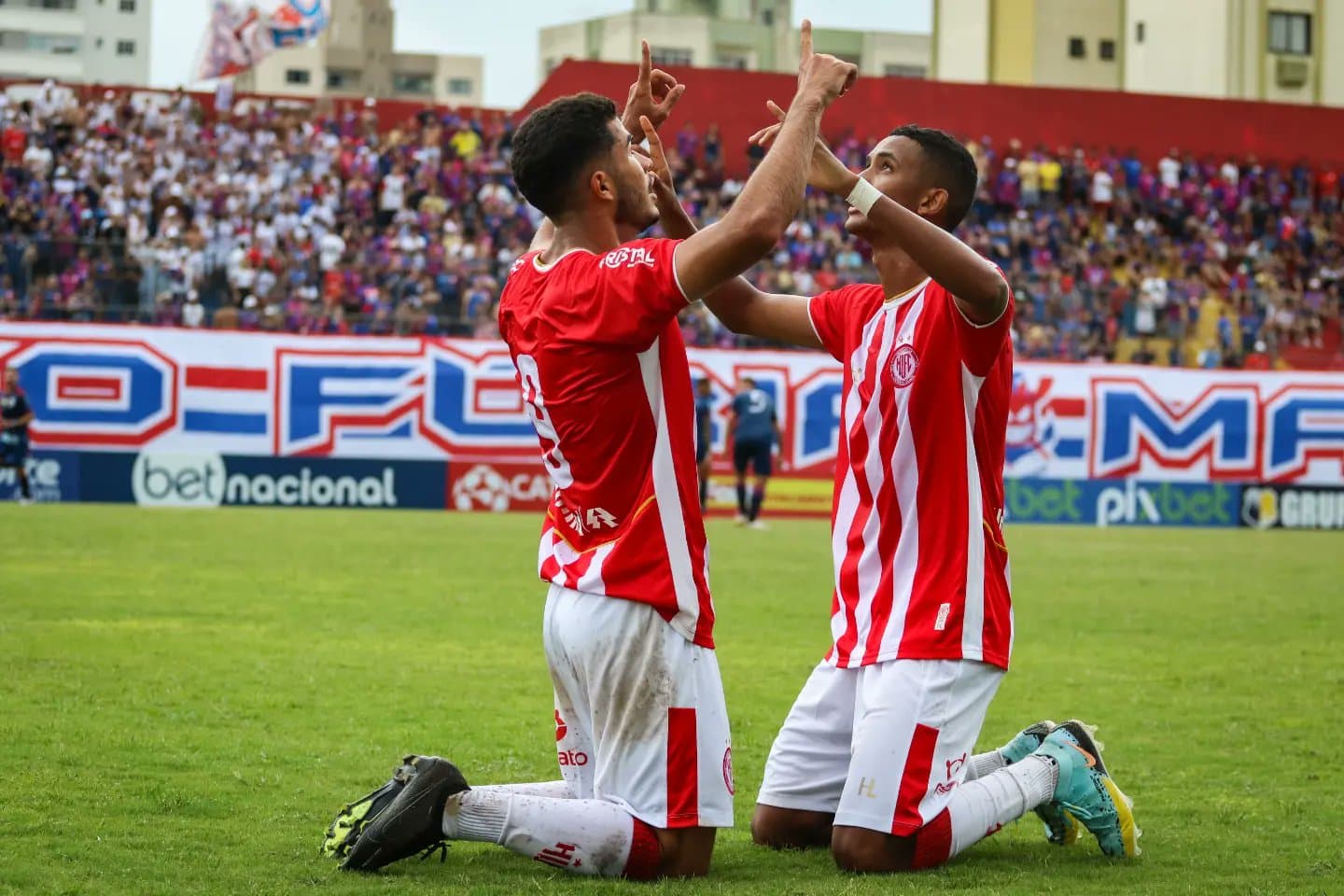 CATARINENSE: Hercílio Luz vence na estreia fora de casa