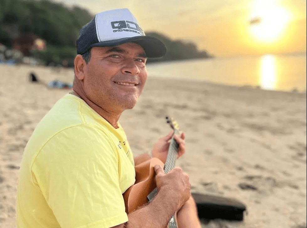 Surfista brasileiro de ondas gigantes morre após queda em Portugal