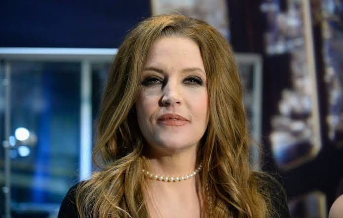Lisa Marie Presley, filha de Elvis, morre aos 54 anos, vítima de parada cardíaca