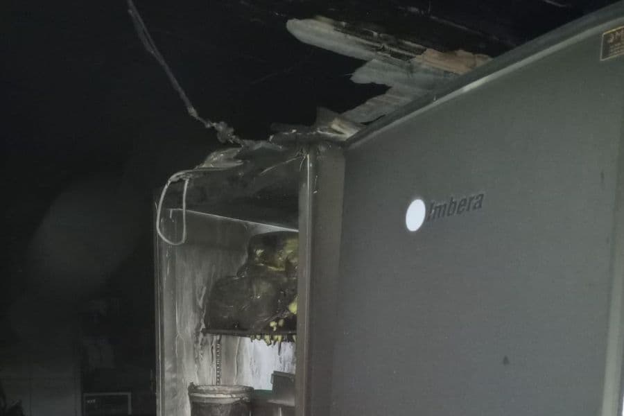 Fogo atinge lanchonete de Tubarão