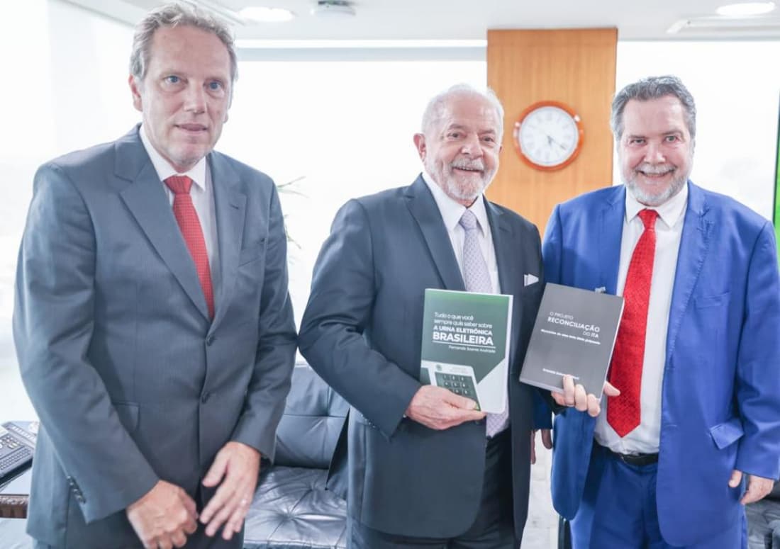 Presidente Lula recebe irmãos do ex-reitor Luiz Carlos Cancellier