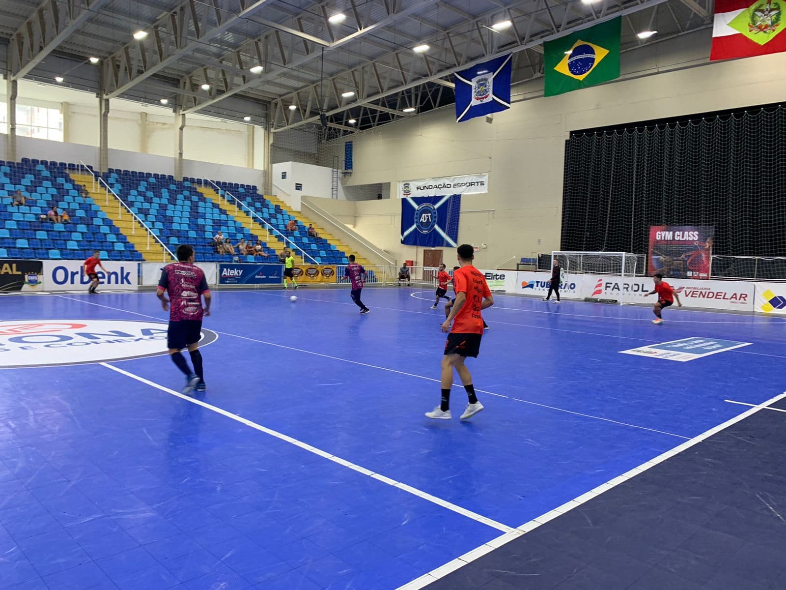 Tubarão Futsal viaja para disputa de dois amistosos