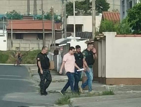 Operação Mensageiro: prefeito de Capivari de Baixo é conduzido pelo Gaeco