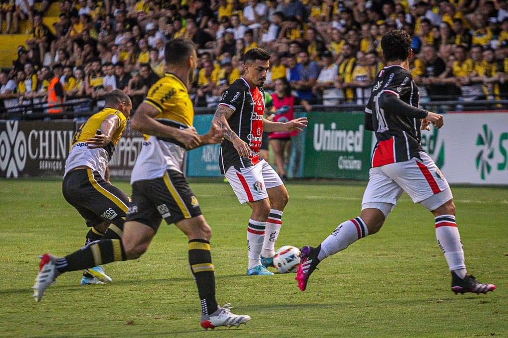 CATARINENSE: Criciúma empata clássico contra JEC