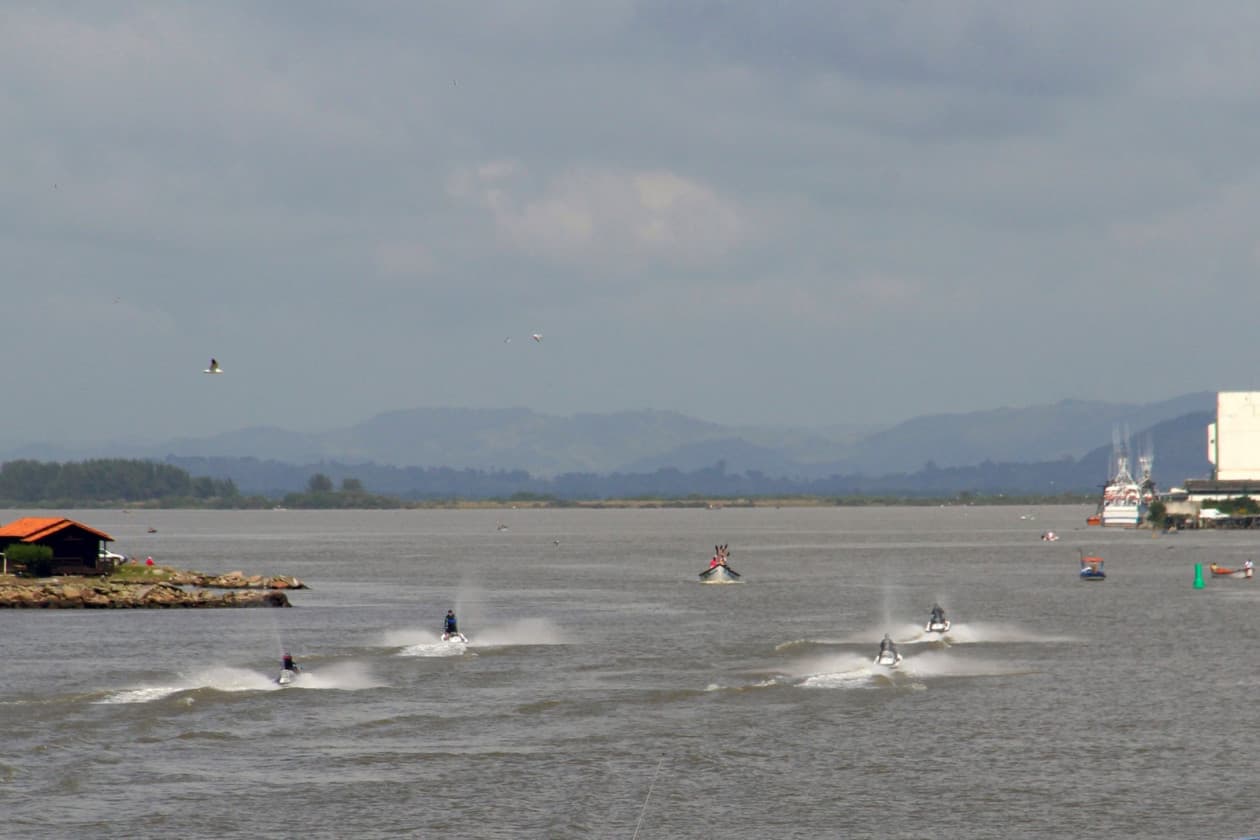 Encontro de Jet Skis é cancelado após pedido de estudo sobre impacto ambiental
