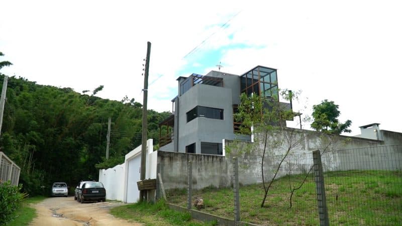 Homem assassinado em Imbituba esta semana levou mais de 30 tiros