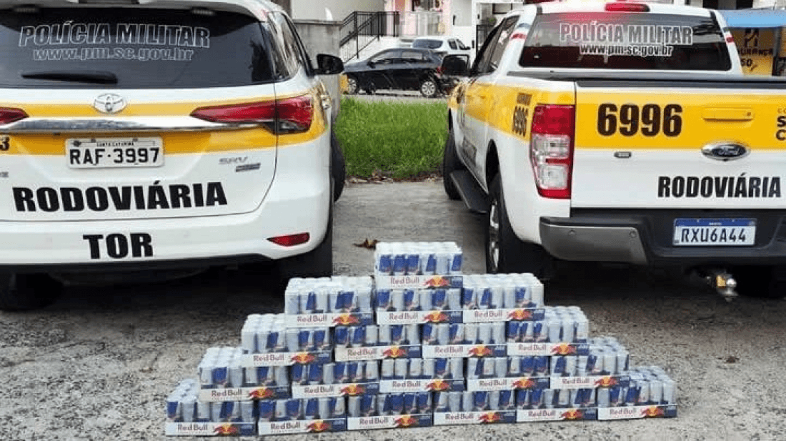Homem é preso após furtar 456 latas de energético em atacadista